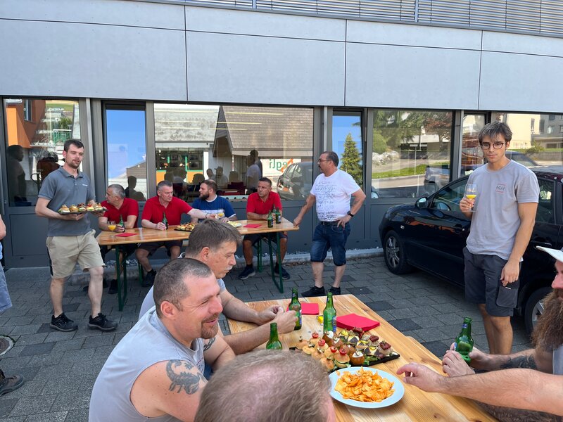 Apéro & Feierabendbier mit dem ganzen Egli-Team